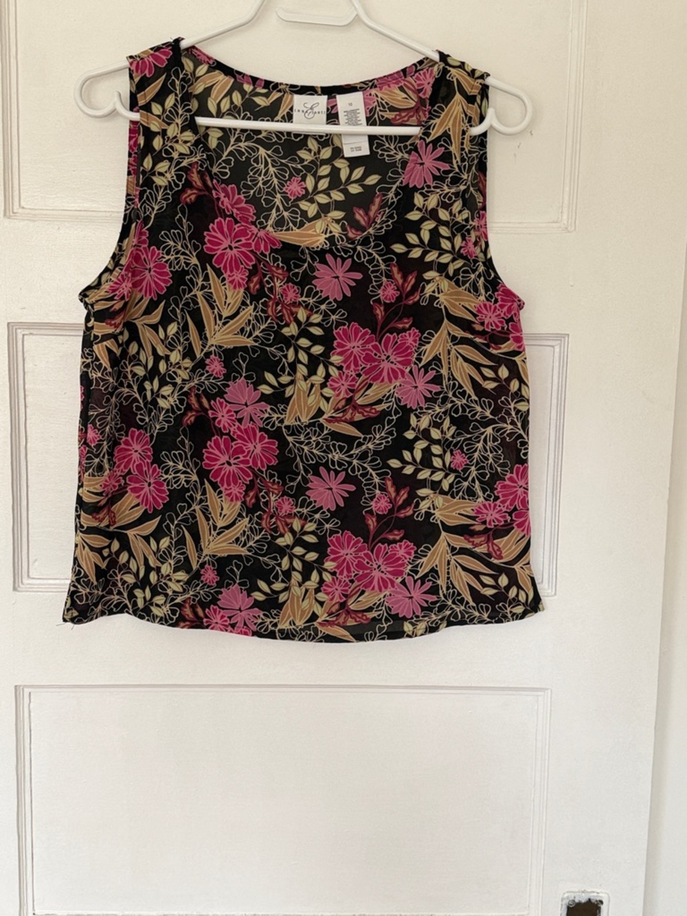 Liz Claiborne Black Sleeveless Floral Camisole with Pink and Tan Blooms
